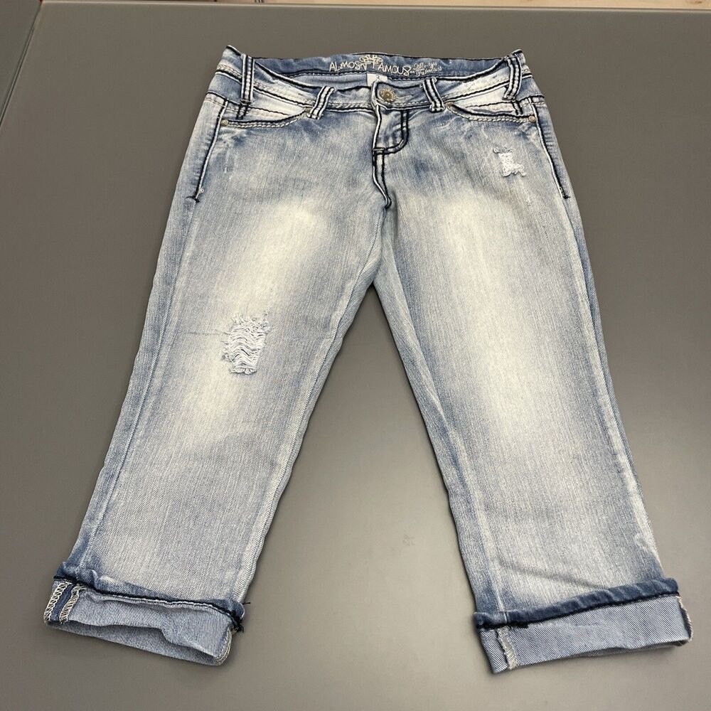ALMOST FAMOUS Capri Jeans Womens Size 3 29"x18" Distressed Denim Blue Y2K Style